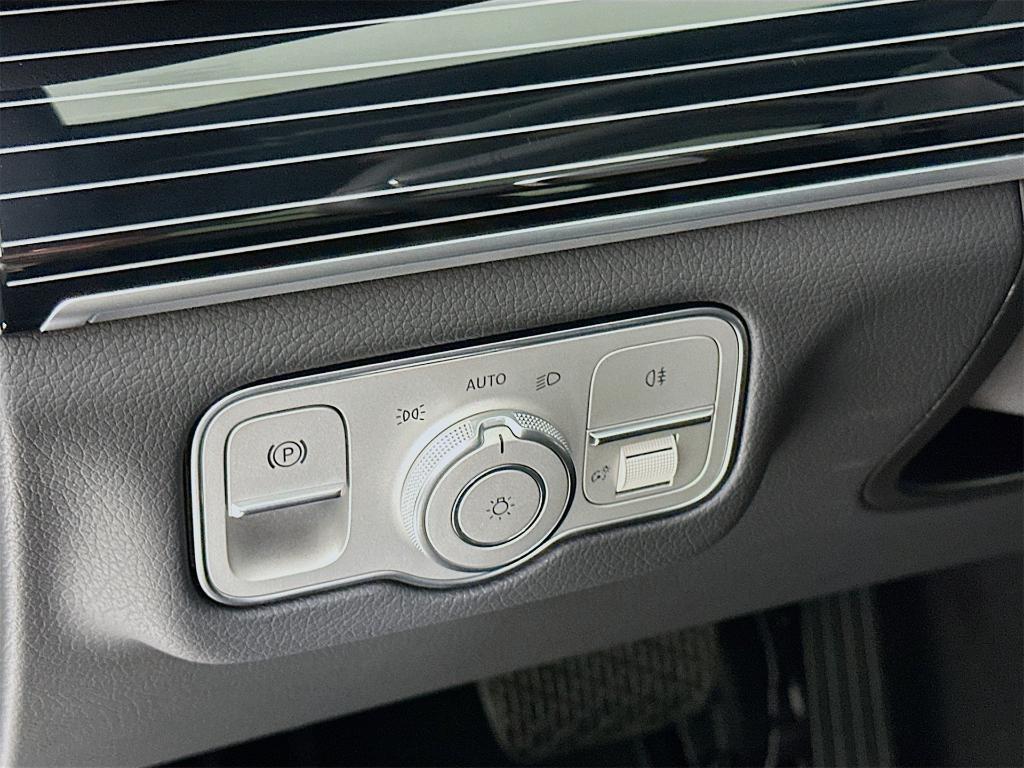 new 2026 Mercedes-Benz GLE 450 car, priced at $83,185