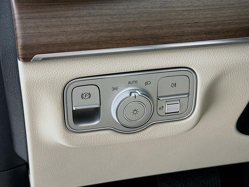 new 2026 Mercedes-Benz GLE 350 car, priced at $71,235