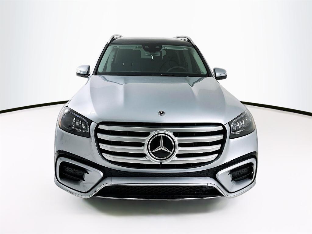 new 2026 Mercedes-Benz GLS 450 car, priced at $101,565