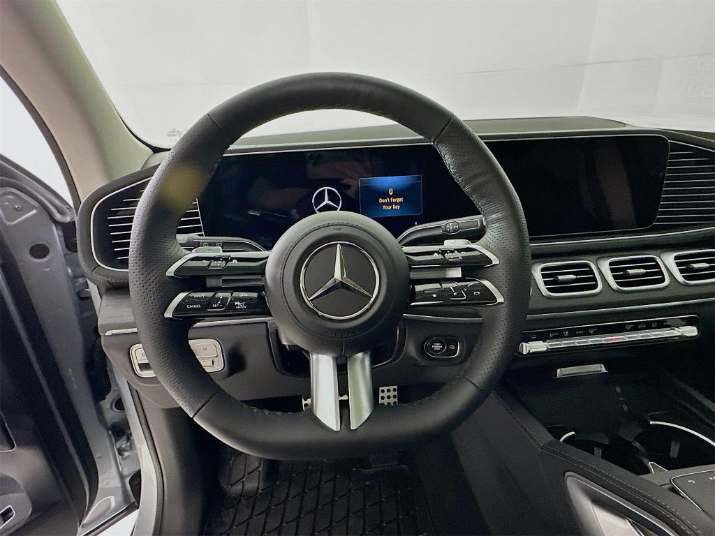new 2026 Mercedes-Benz GLS 450 car, priced at $101,565