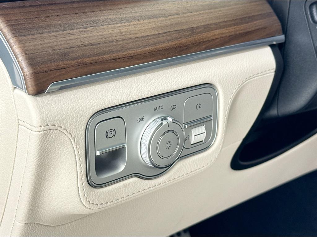 new 2025 Mercedes-Benz AMG GLE 53 car, priced at $93,945