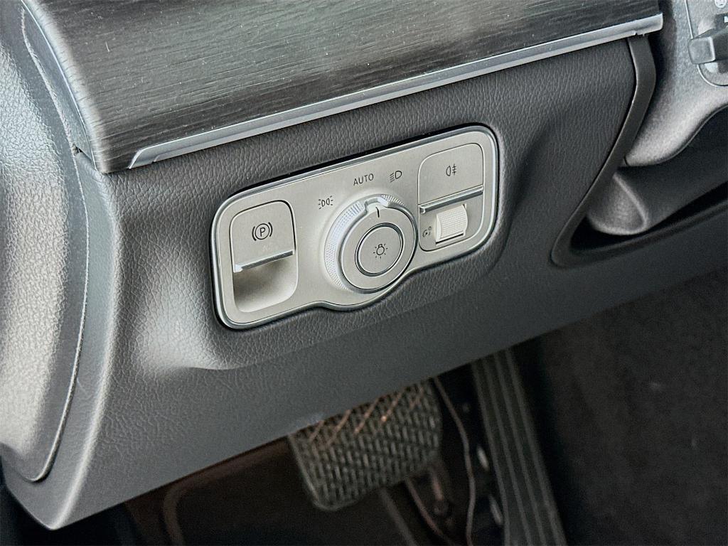 new 2026 Mercedes-Benz GLS 450 car, priced at $94,950