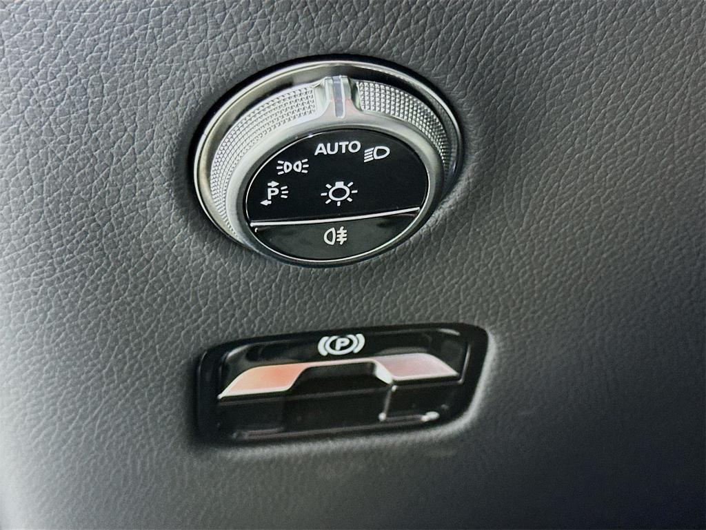 new 2026 Mercedes-Benz GLC 300 car, priced at $61,835