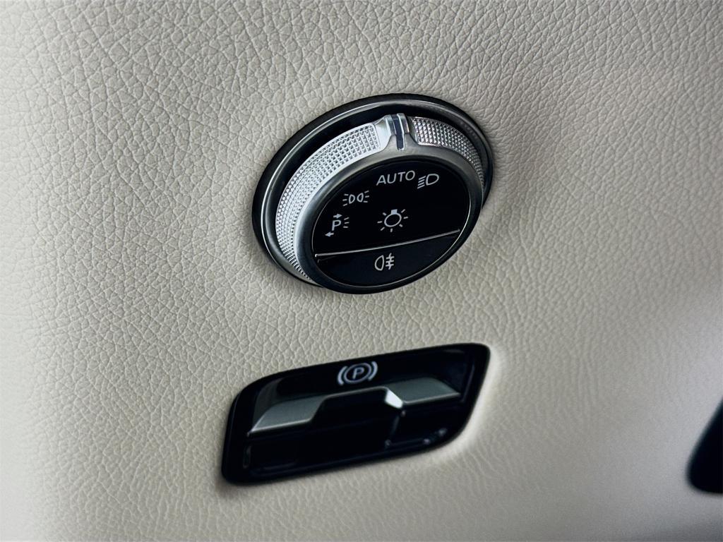 new 2026 Mercedes-Benz GLC 300 car, priced at $56,250