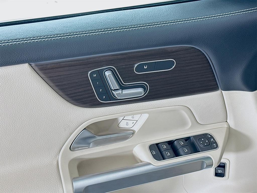 new 2026 Mercedes-Benz GLB 250 car, priced at $54,830