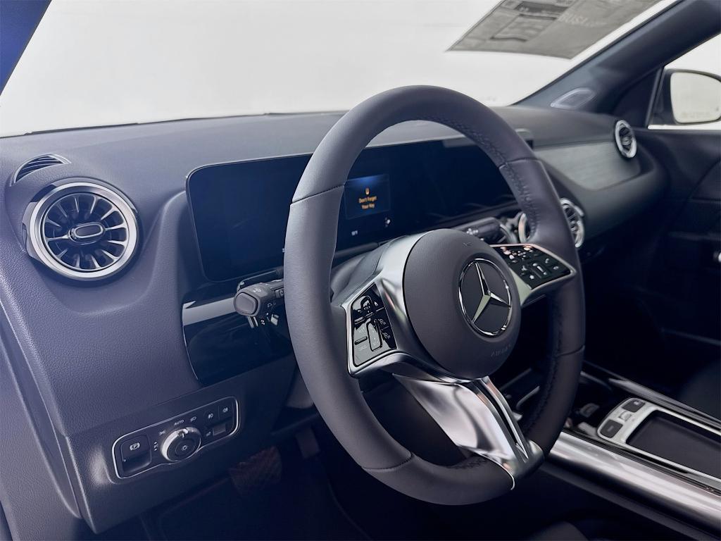 new 2026 Mercedes-Benz GLA 250 car, priced at $48,195