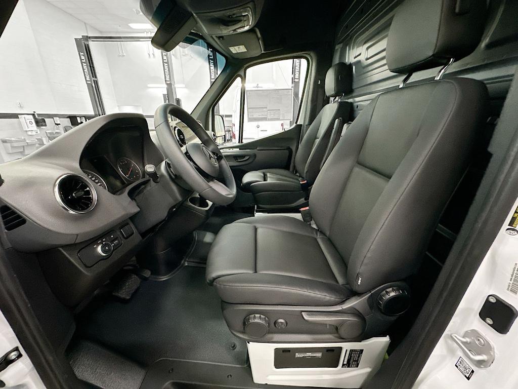 new 2026 Mercedes-Benz Sprinter 2500 car, priced at $65,576