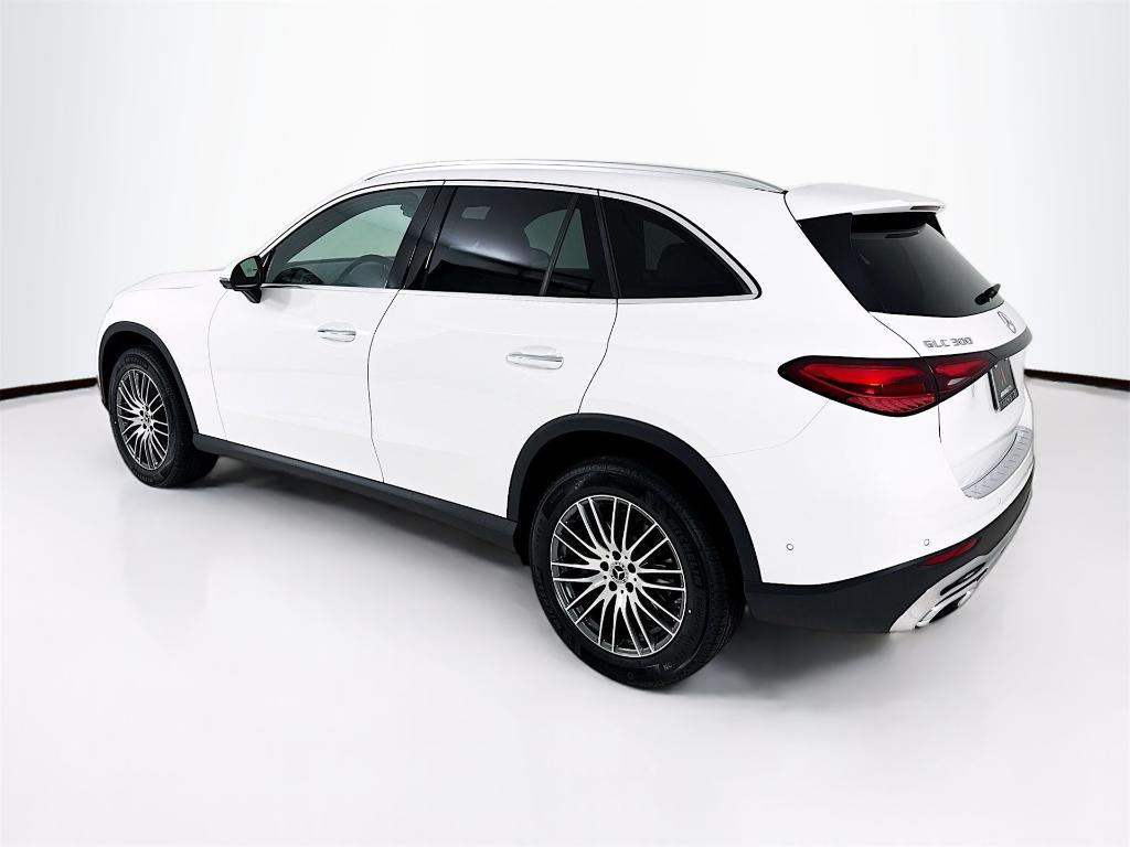 new 2026 Mercedes-Benz GLC 300 car, priced at $59,590