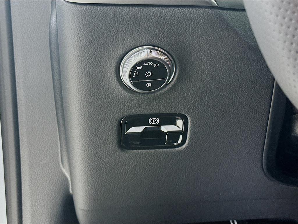 new 2026 Mercedes-Benz GLC 300 car, priced at $56,590