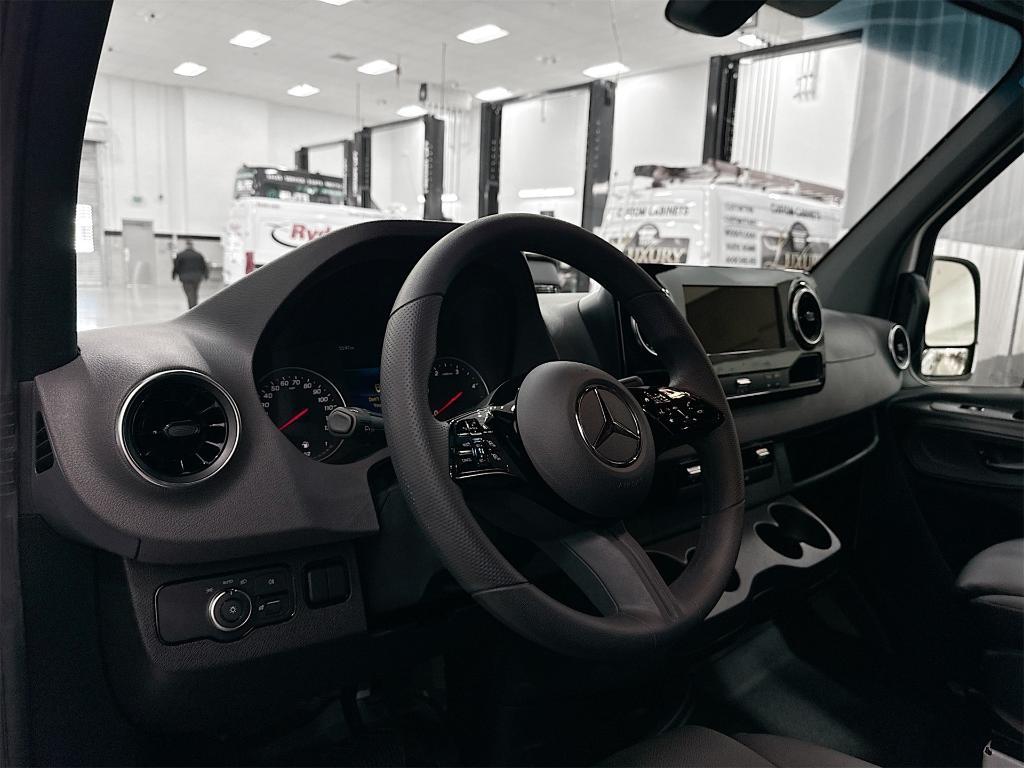new 2025 Mercedes-Benz Sprinter 3500 car, priced at $75,018