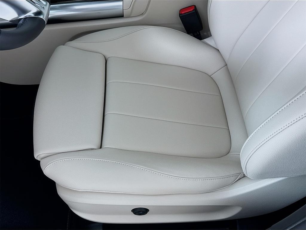 new 2026 Mercedes-Benz GLA 250 car, priced at $44,400