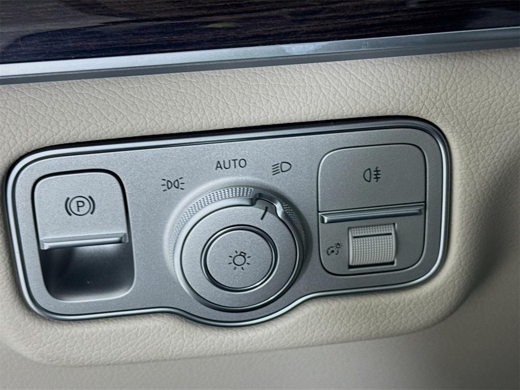 new 2026 Mercedes-Benz GLE 350 car, priced at $72,655