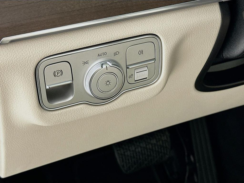 new 2026 Mercedes-Benz GLE 350 car, priced at $67,630