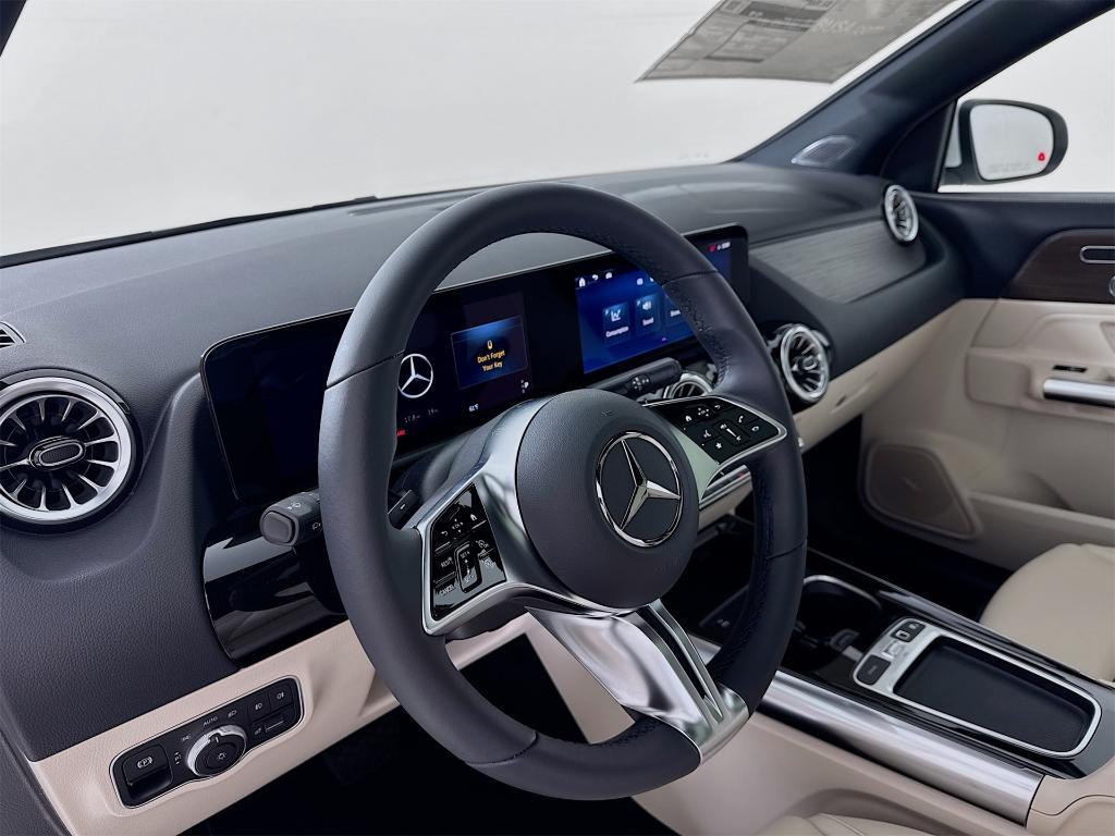 new 2026 Mercedes-Benz GLA 250 car, priced at $46,995