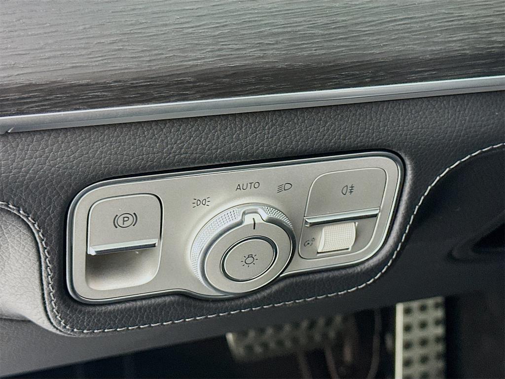 new 2026 Mercedes-Benz AMG GLE 53 car, priced at $98,550