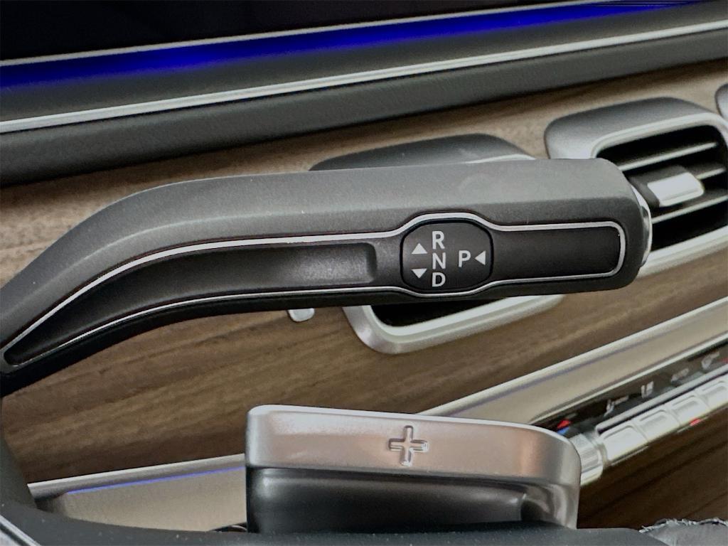 new 2026 Mercedes-Benz GLE 450 car, priced at $86,370