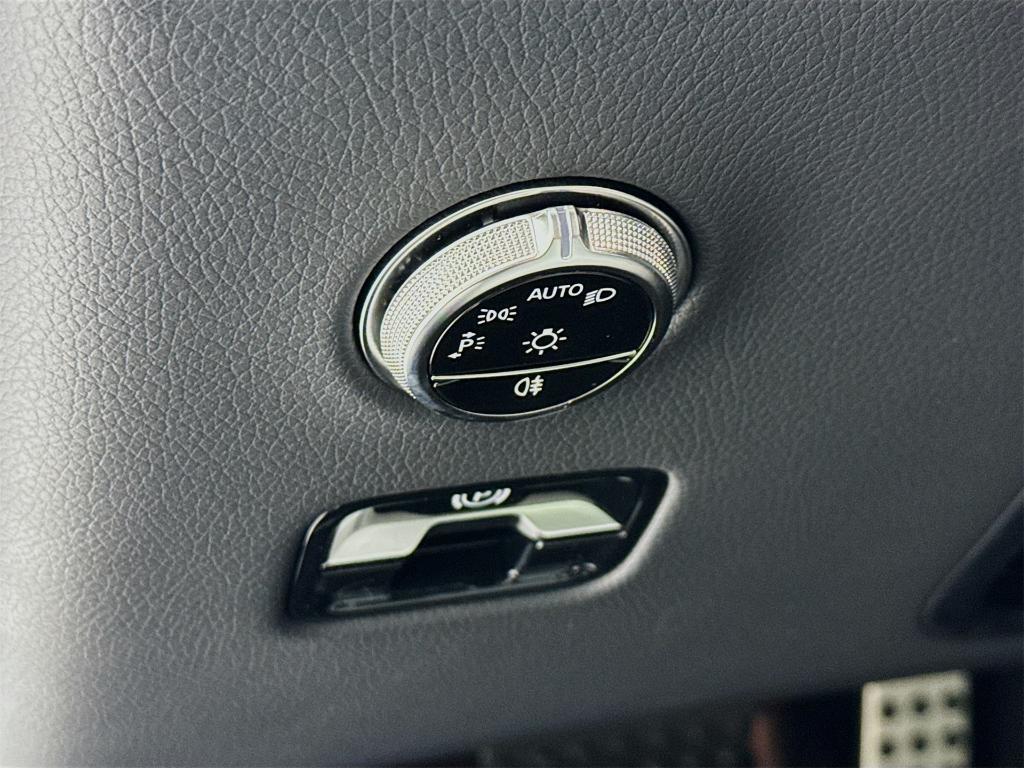 new 2026 Mercedes-Benz GLC 300 car, priced at $63,280