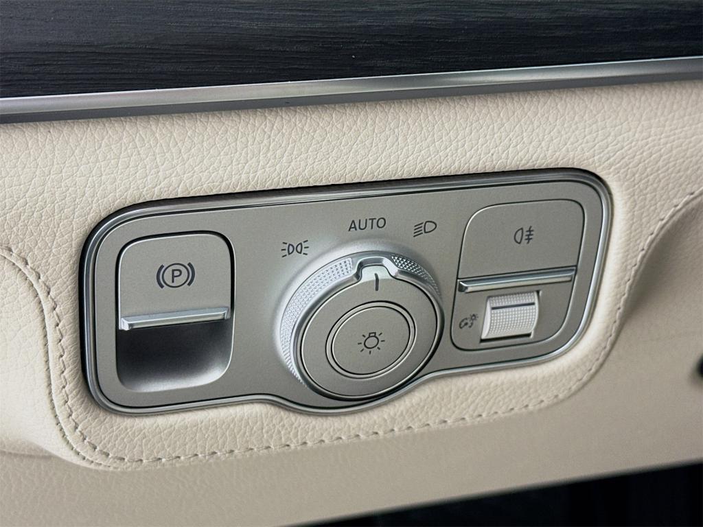 new 2026 Mercedes-Benz GLE 580 car, priced at $108,025