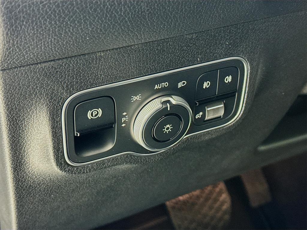 new 2026 Mercedes-Benz GLB 250 car, priced at $50,955