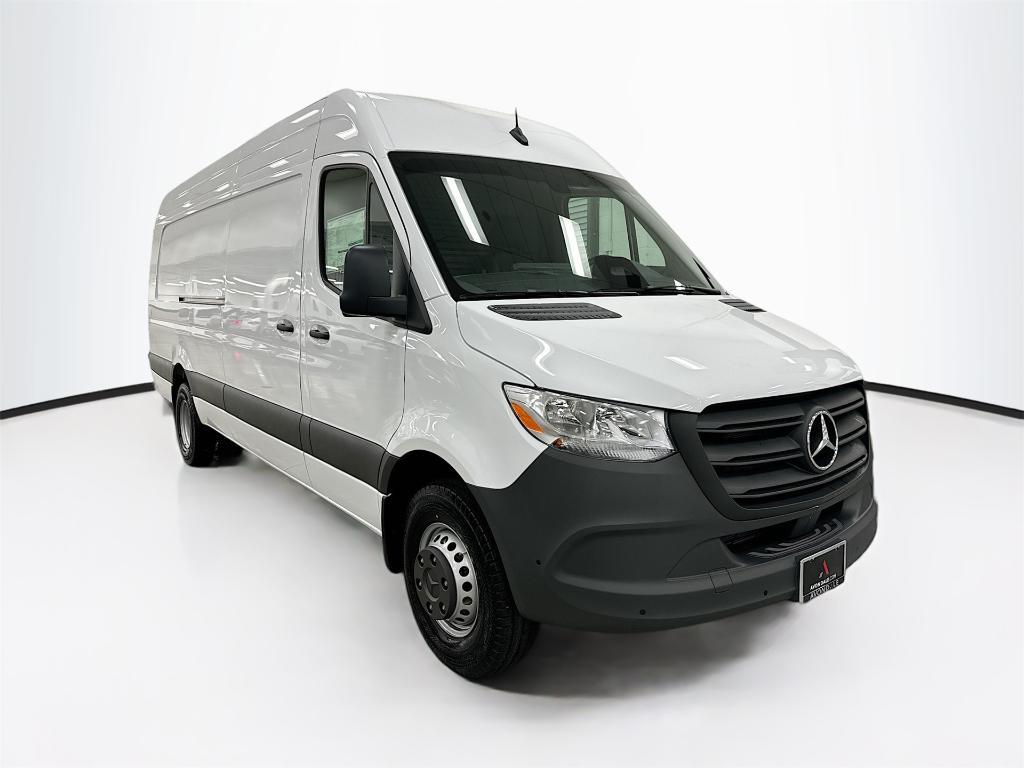 new 2025 Mercedes-Benz Sprinter 3500 car, priced at $75,018