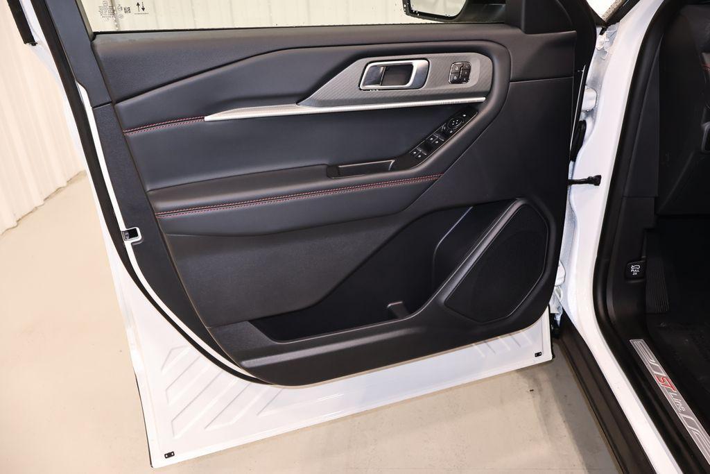 new 2026 Ford Explorer car, priced at $49,900