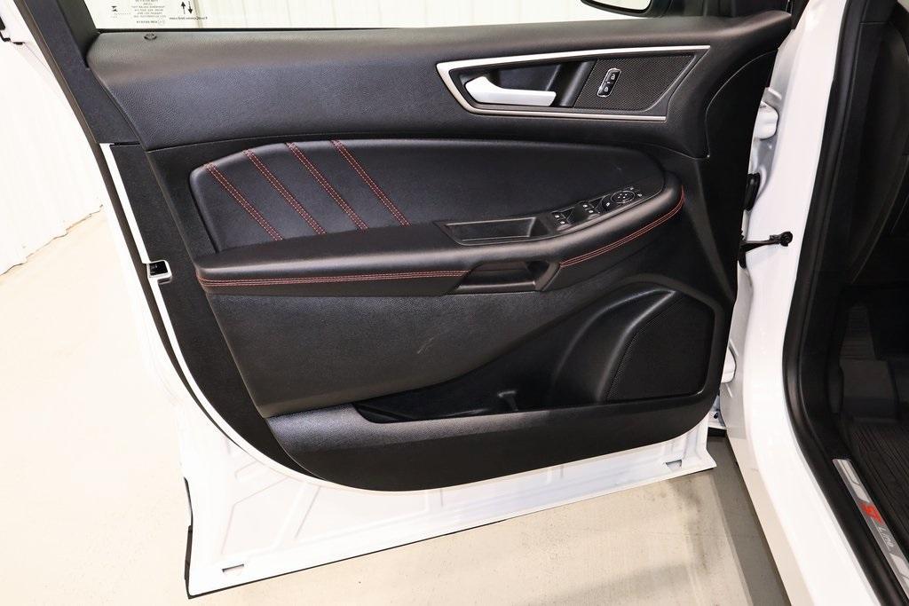 used 2023 Ford Edge car, priced at $29,000