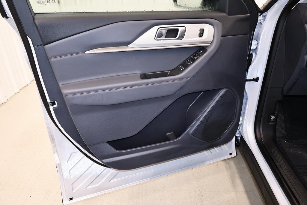 new 2026 Ford Explorer car, priced at $44,335