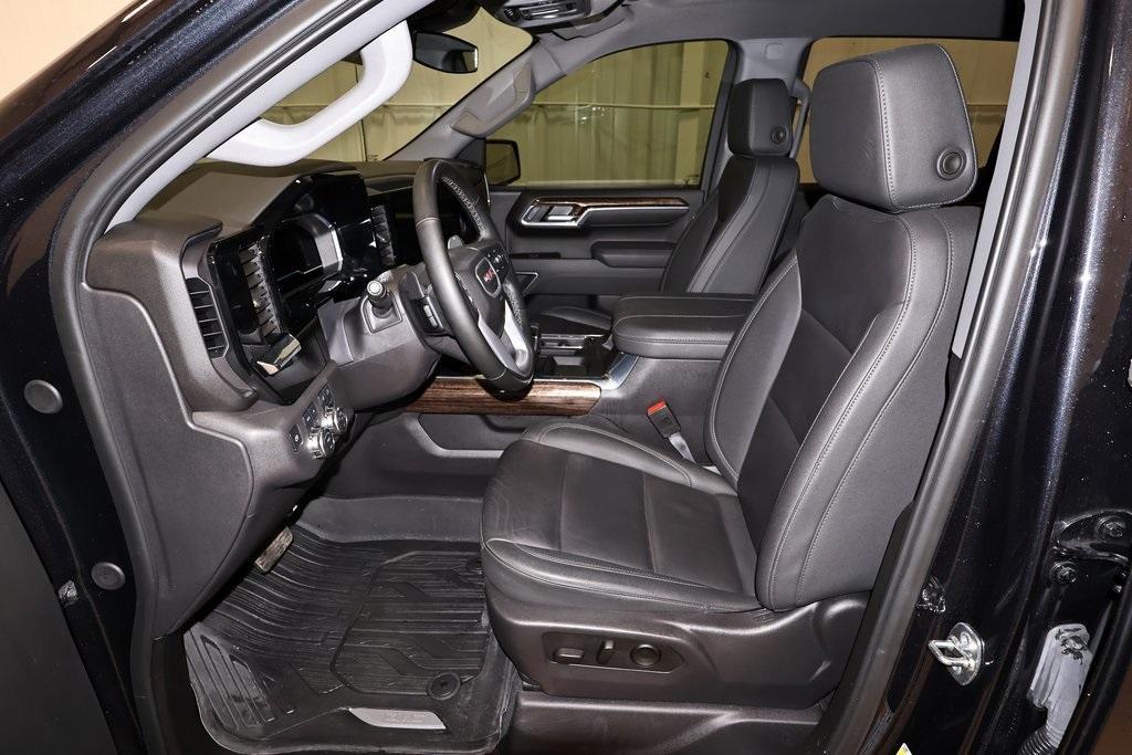used 2025 GMC Sierra 1500 car, priced at $52,500