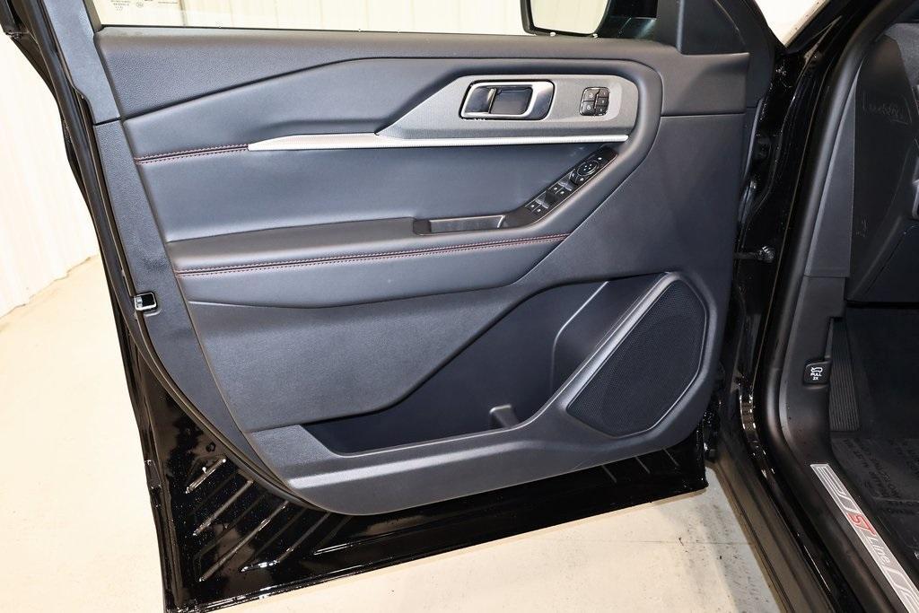 new 2026 Ford Explorer car, priced at $50,605