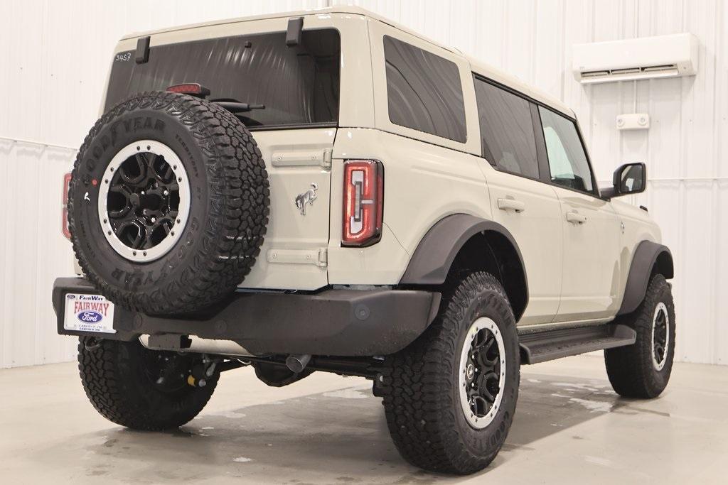 new 2025 Ford Bronco car, priced at $55,985