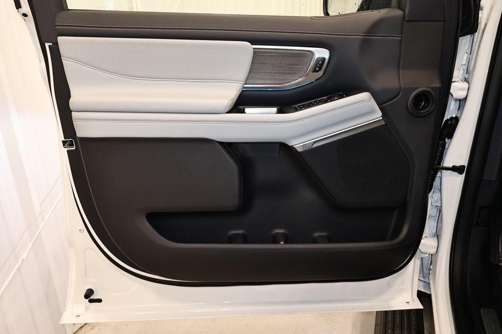 new 2026 Ford Expedition car, priced at $85,465