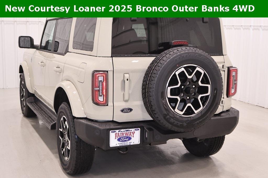 new 2025 Ford Bronco car, priced at $53,260