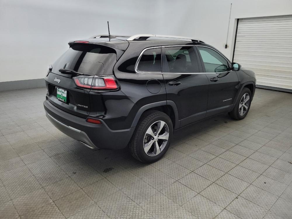 used 2019 Jeep Cherokee car, priced at $15,695