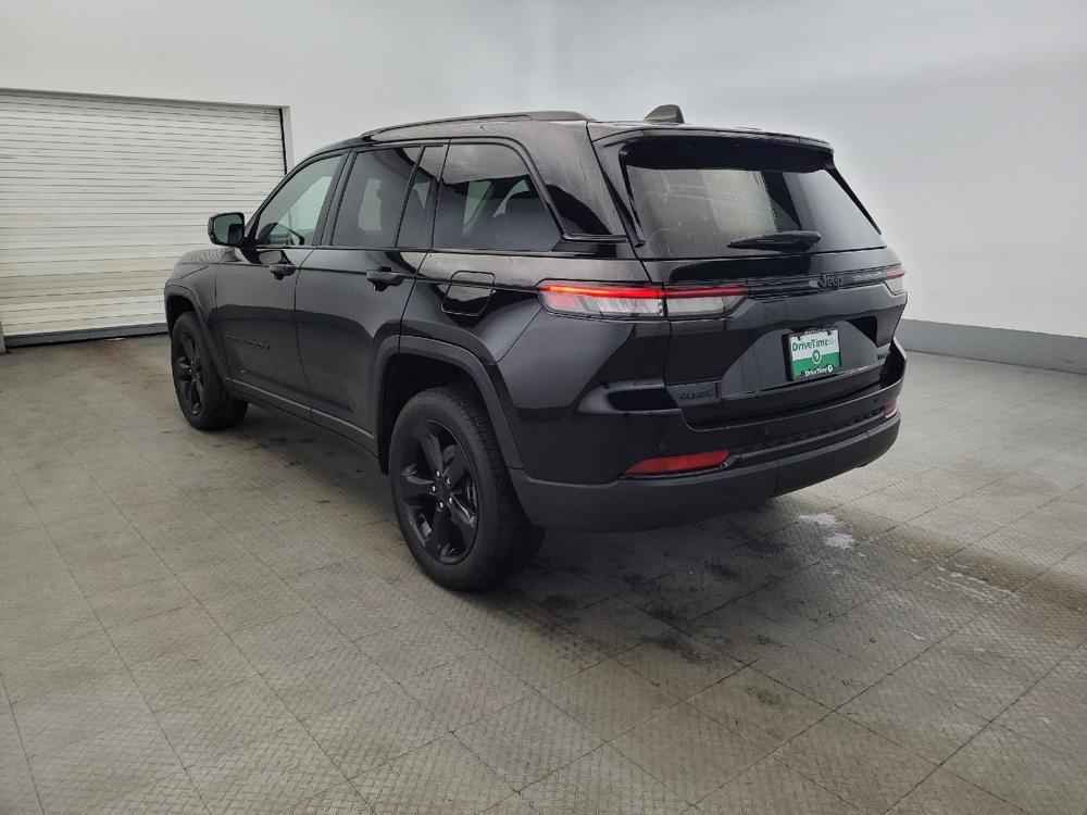 used 2023 Jeep Grand Cherokee car, priced at $22,695
