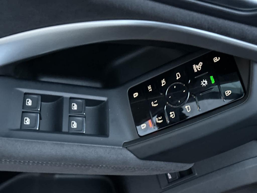 new 2025 Audi SQ5 car, priced at $72,440