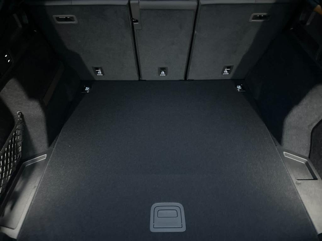 new 2025 Audi SQ5 car, priced at $72,440