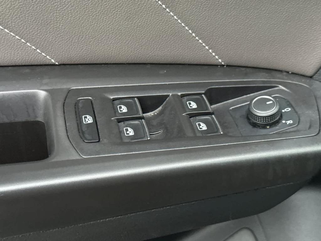 used 2022 Volkswagen Atlas car, priced at $30,109