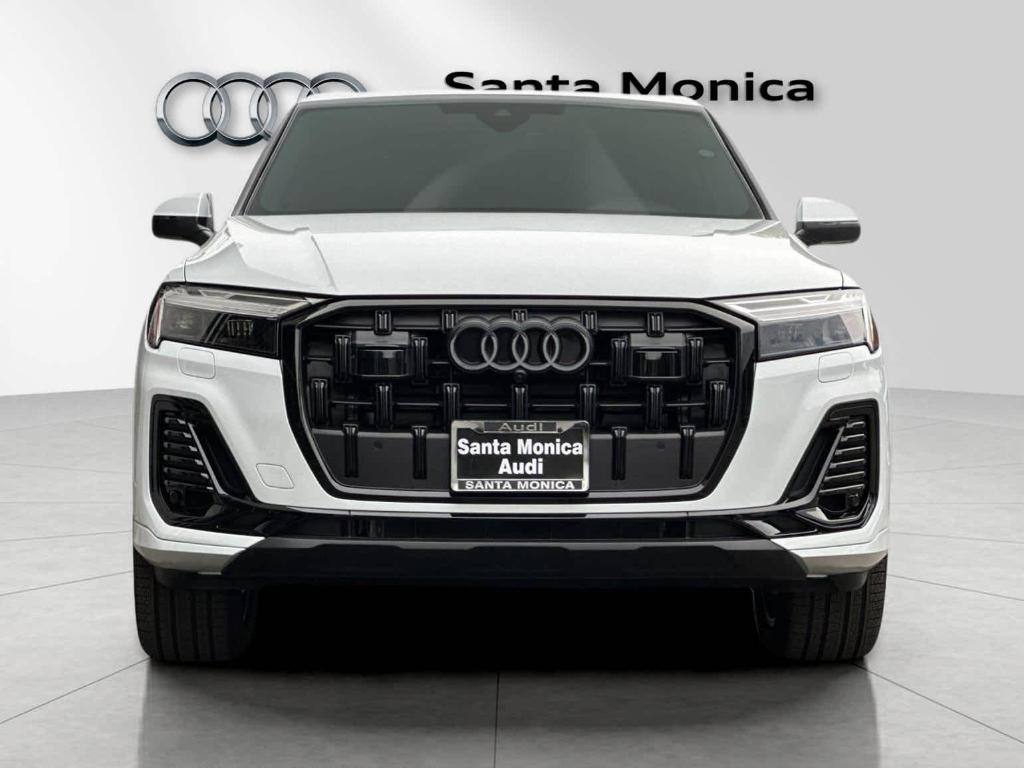 new 2026 Audi Q7 car, priced at $61,760