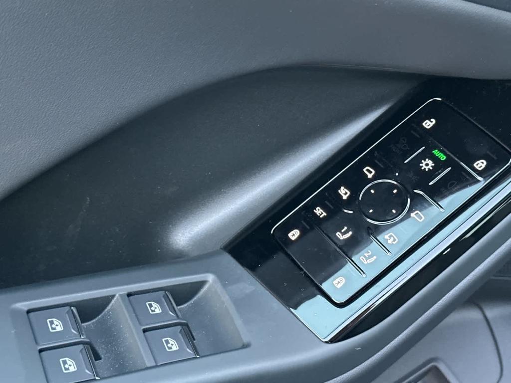 new 2025 Audi Q6 e-tron car, priced at $67,510