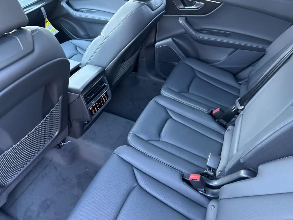 new 2026 Audi Q7 car, priced at $72,005
