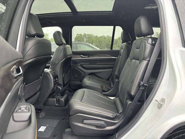 new 2026 Jeep Grand Cherokee car, priced at $48,643