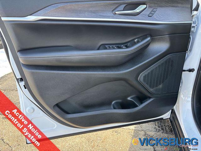 new 2025 Jeep Grand Cherokee L car, priced at $41,434