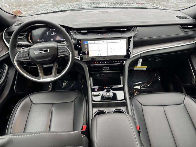 new 2026 Jeep Grand Cherokee car, priced at $42,216