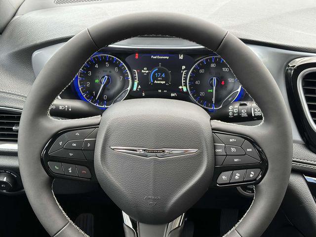 new 2026 Chrysler Pacifica car, priced at $43,685