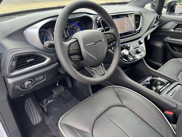 new 2026 Chrysler Pacifica car, priced at $43,685