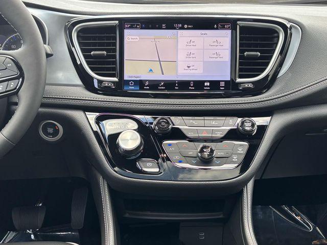 new 2026 Chrysler Pacifica car, priced at $43,685