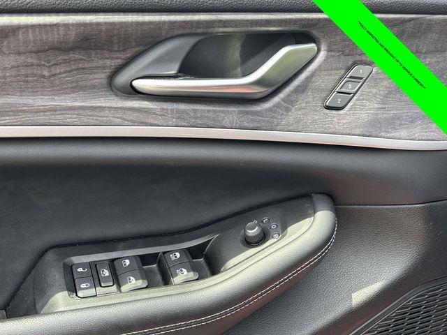 used 2023 Jeep Grand Cherokee car, priced at $33,406