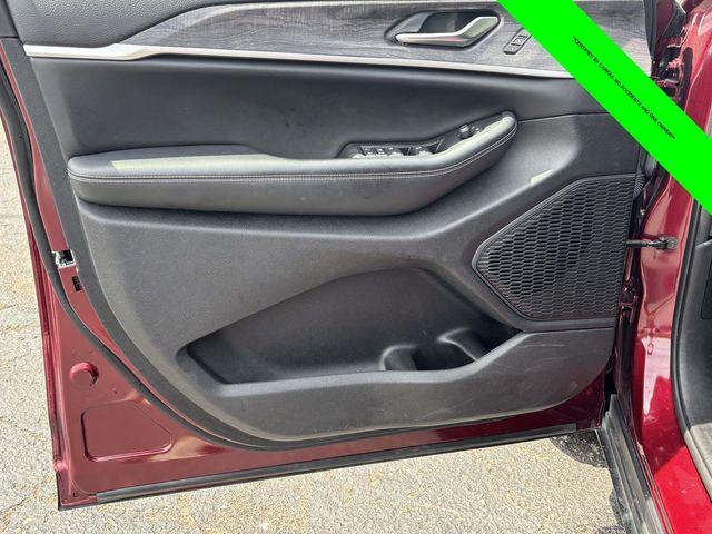 used 2023 Jeep Grand Cherokee car, priced at $33,406
