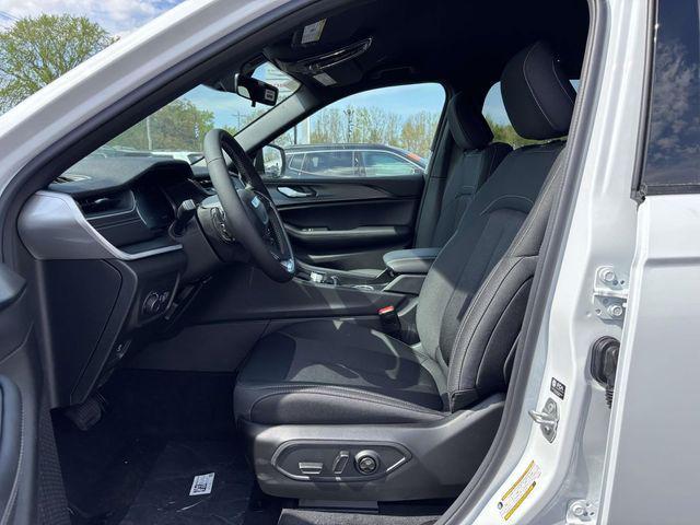 new 2026 Jeep Grand Cherokee car, priced at $34,271