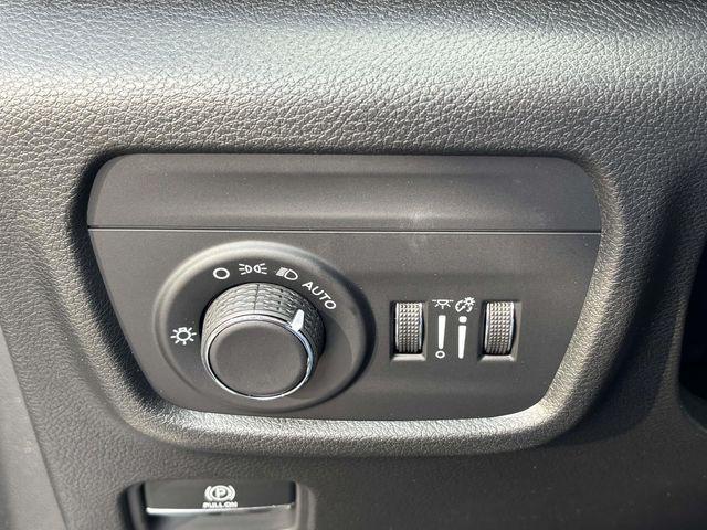 new 2026 Jeep Grand Cherokee car, priced at $34,271